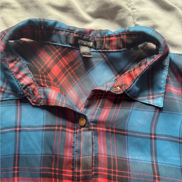 Vintage-inspired Blue and Red Plaid Button-Down Shirt - Lightweight & Soft - Picture 3 of 4